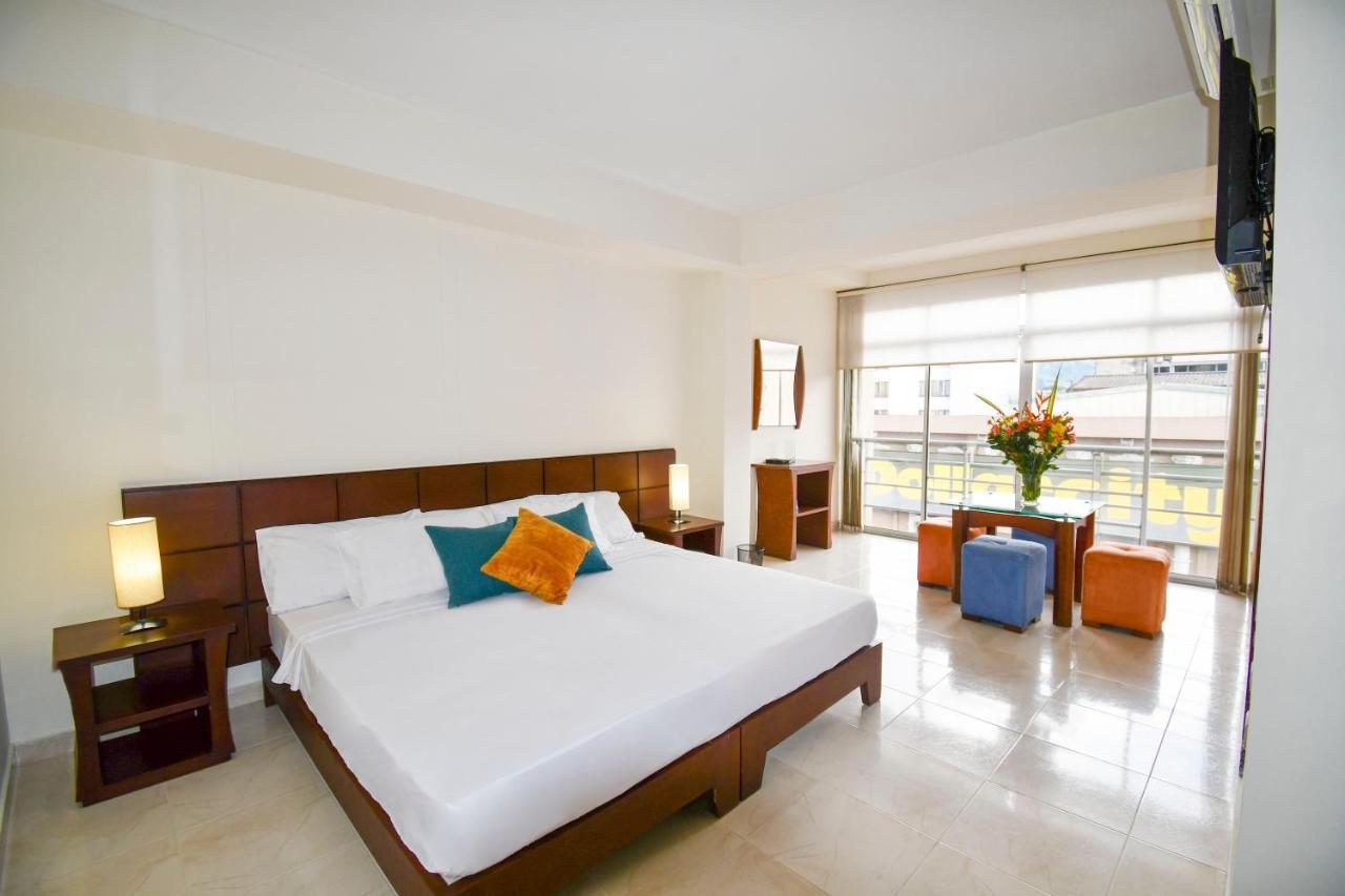 Hotel Monarca Armenia Екстериор снимка
