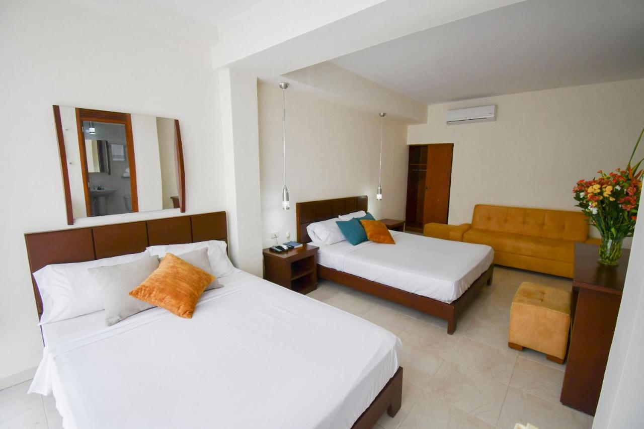 Hotel Monarca Armenia Екстериор снимка