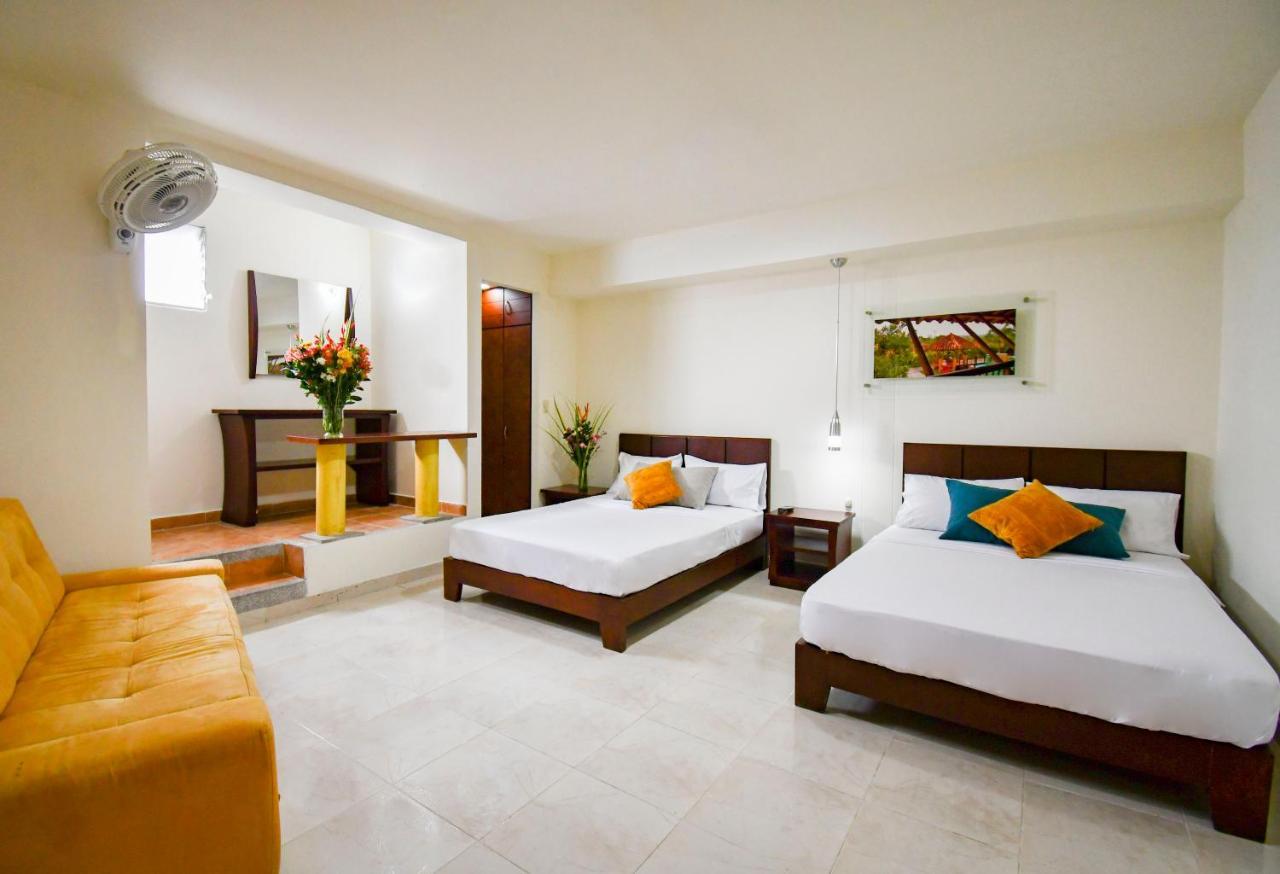 Hotel Monarca Armenia Екстериор снимка